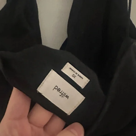 Aritzia Wilfred Martini Linen halter top - Picture 4 of 4